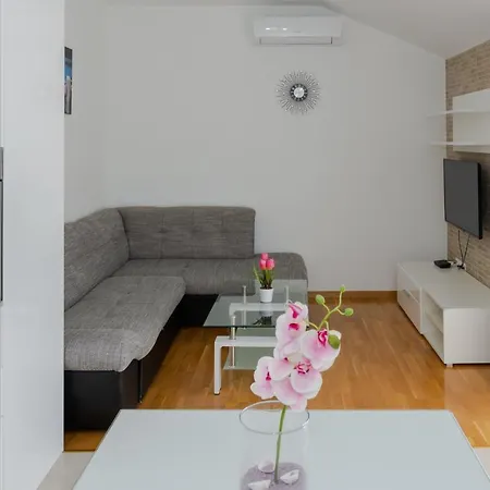 Plazonic Apartman *